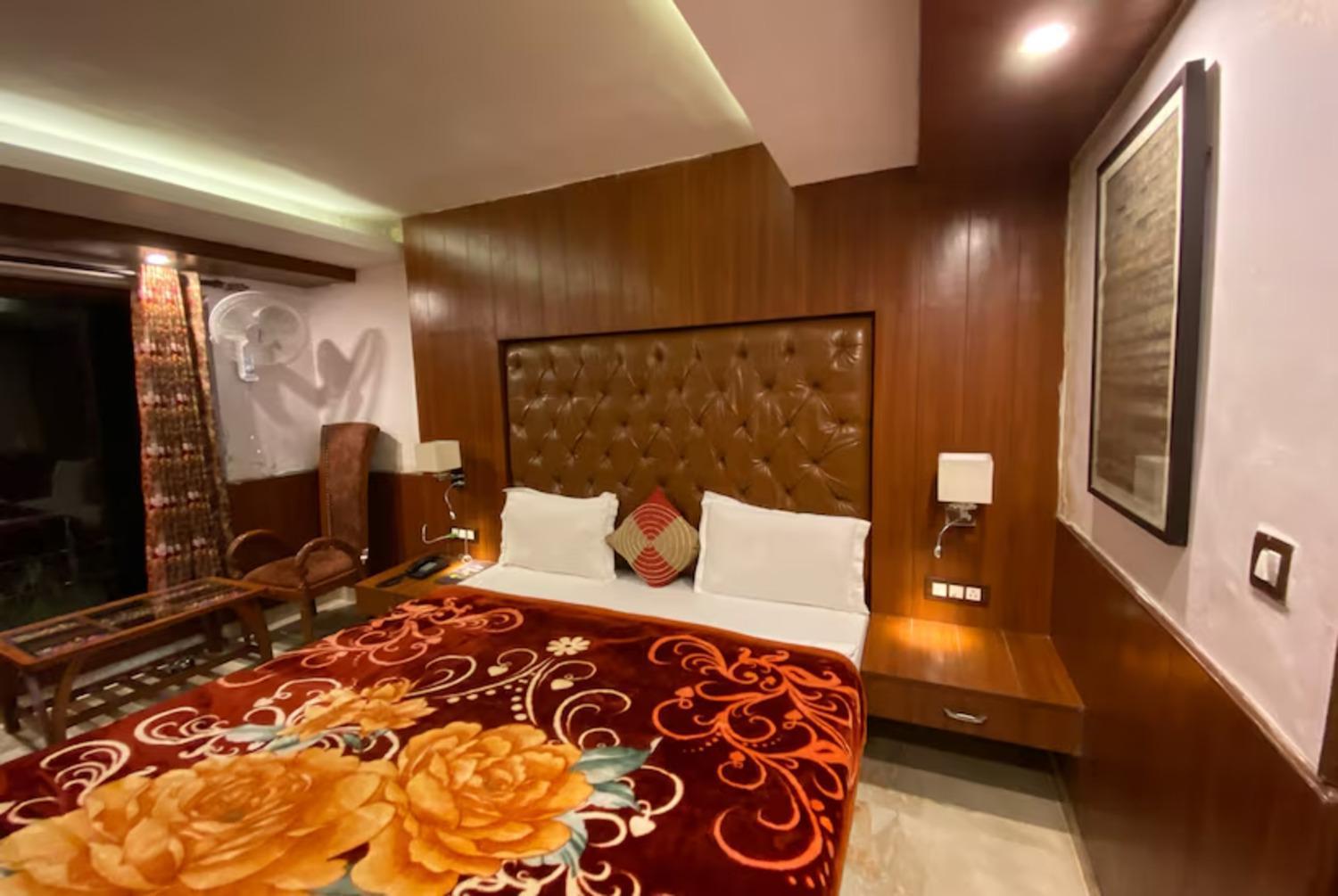 Aura Stays By Mm Hotel Mussoorie Kültér fotó